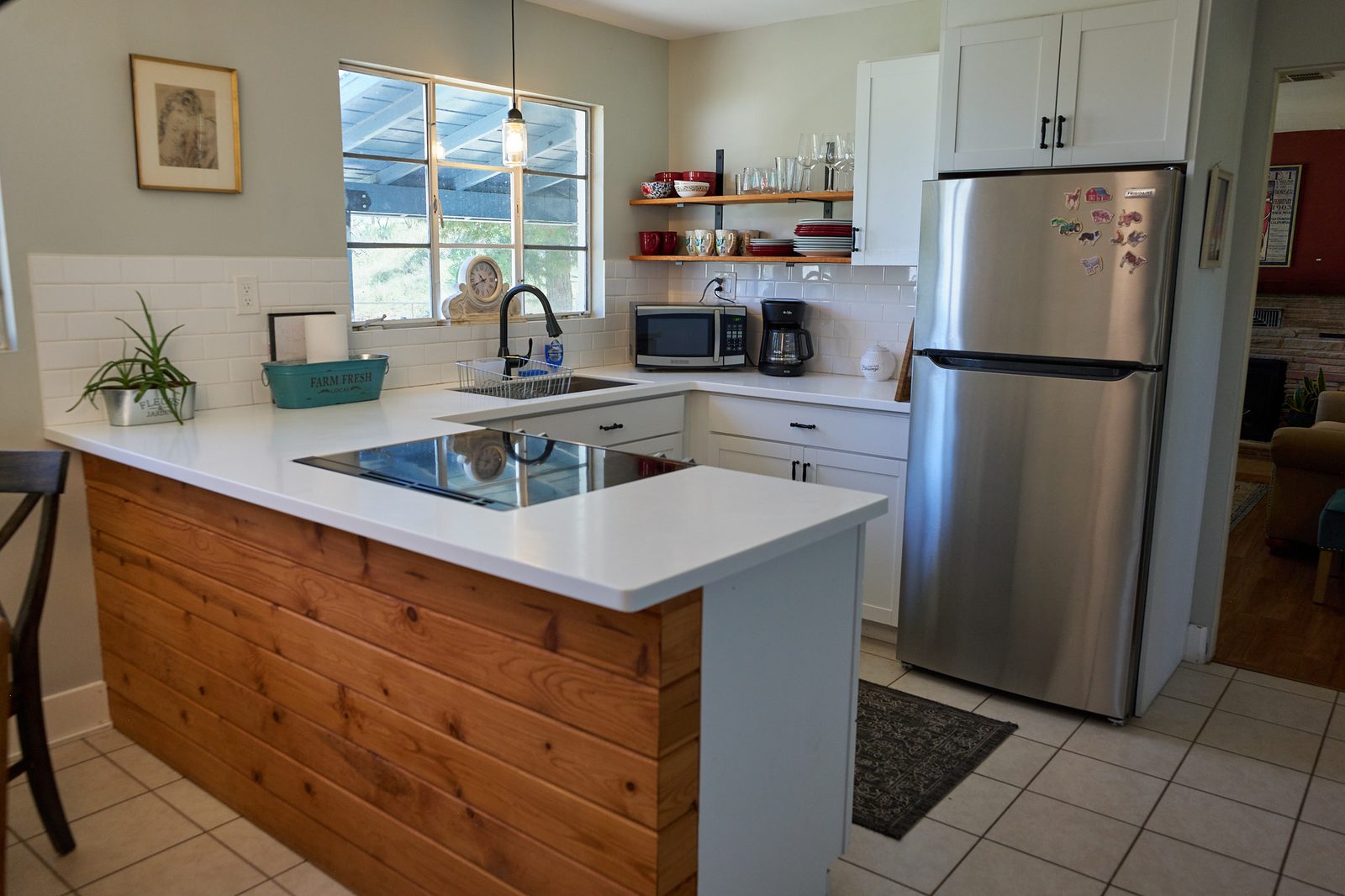 Kitchen & dining