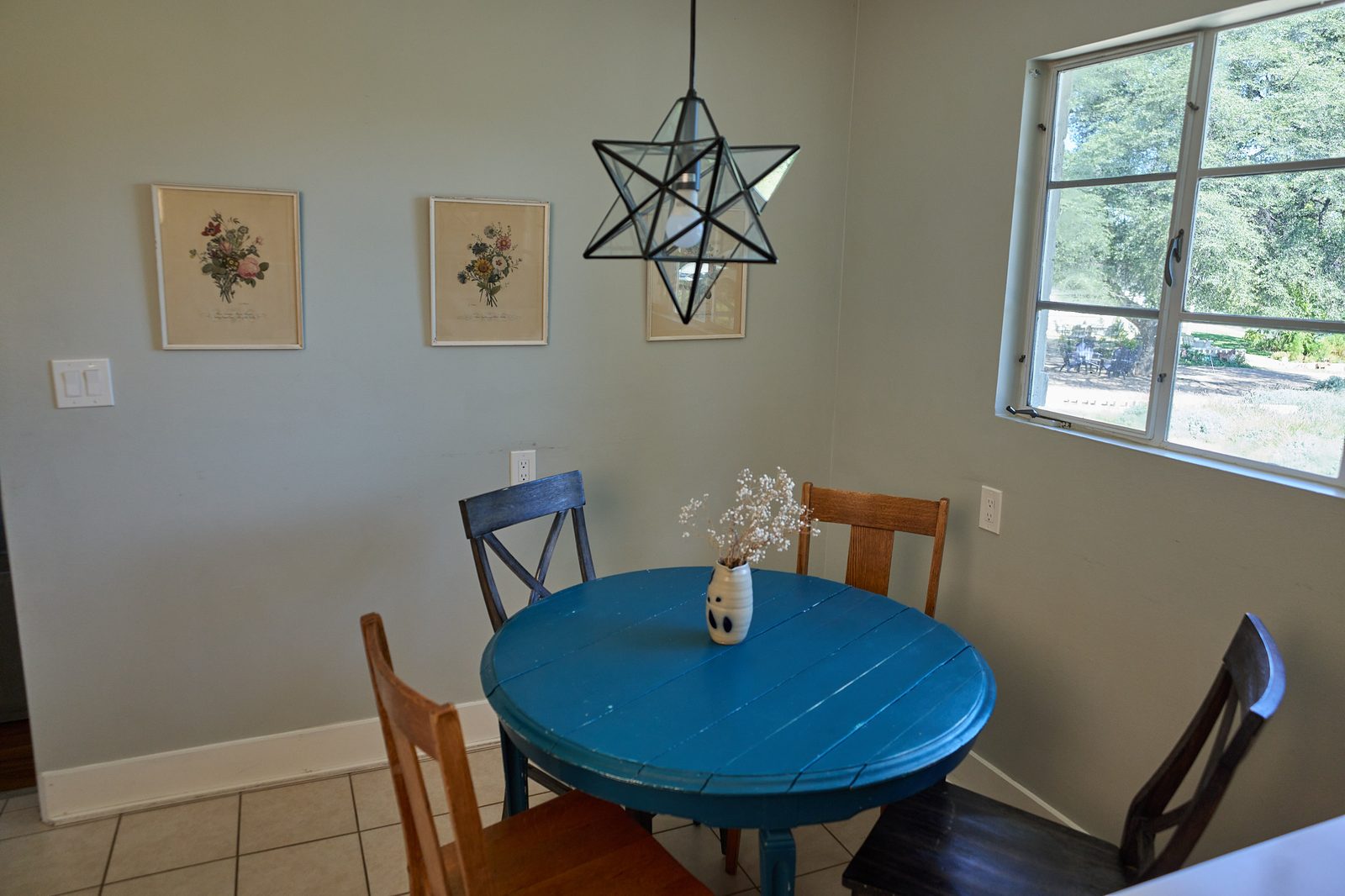 Kitchen & dining